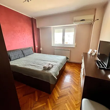 Amy's Bright Apartment